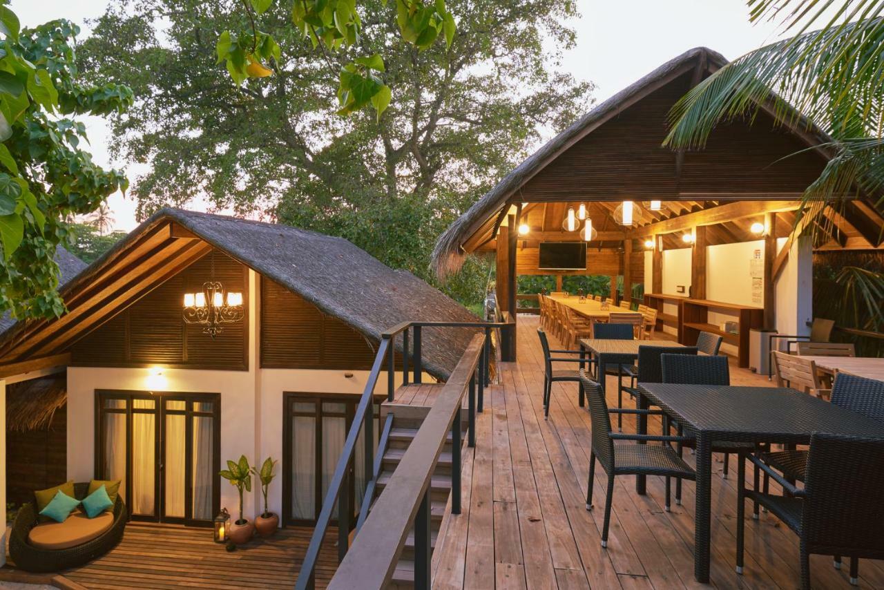 Atollkey Hotel Dhigurah  Eksteriør billede