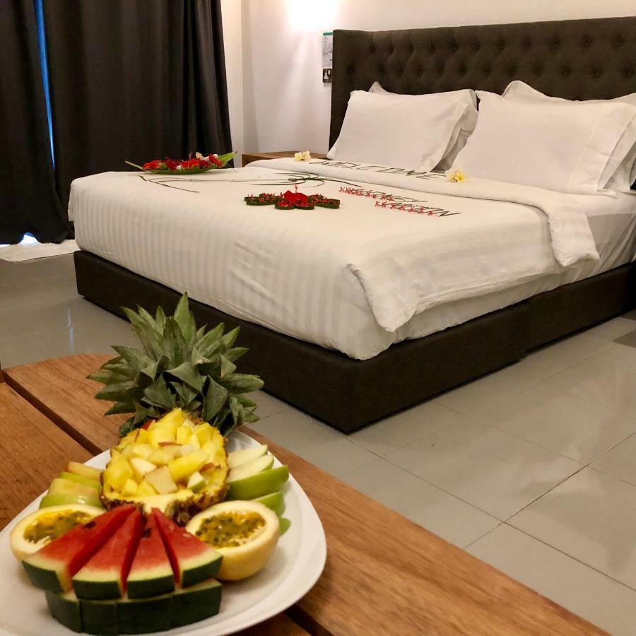 Atollkey Hotel Dhigurah  Eksteriør billede